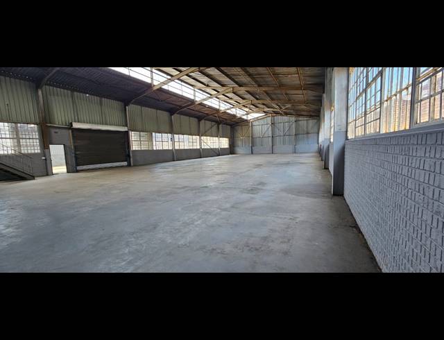 940M² INDUSTRIAL YARD TO LET IN CLAYVILLE